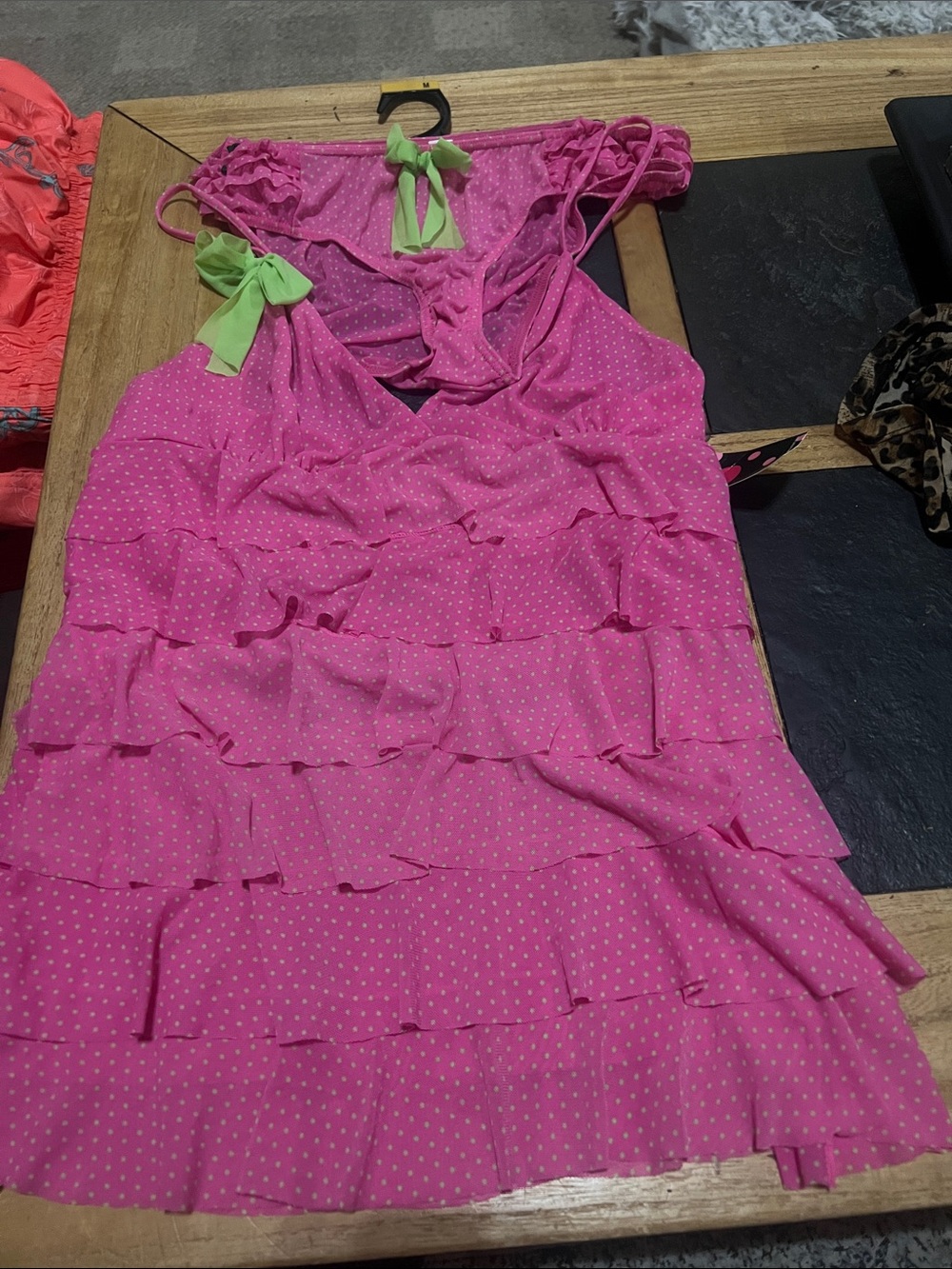 Cute sexy comfy jr cami/panty set!  
Pick 1 
Pink - SM, Med, LG,  Xl
Black- LG - Picture 5 of 9